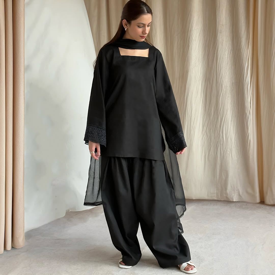 lookbook image shop_this_look_EcLGgQ